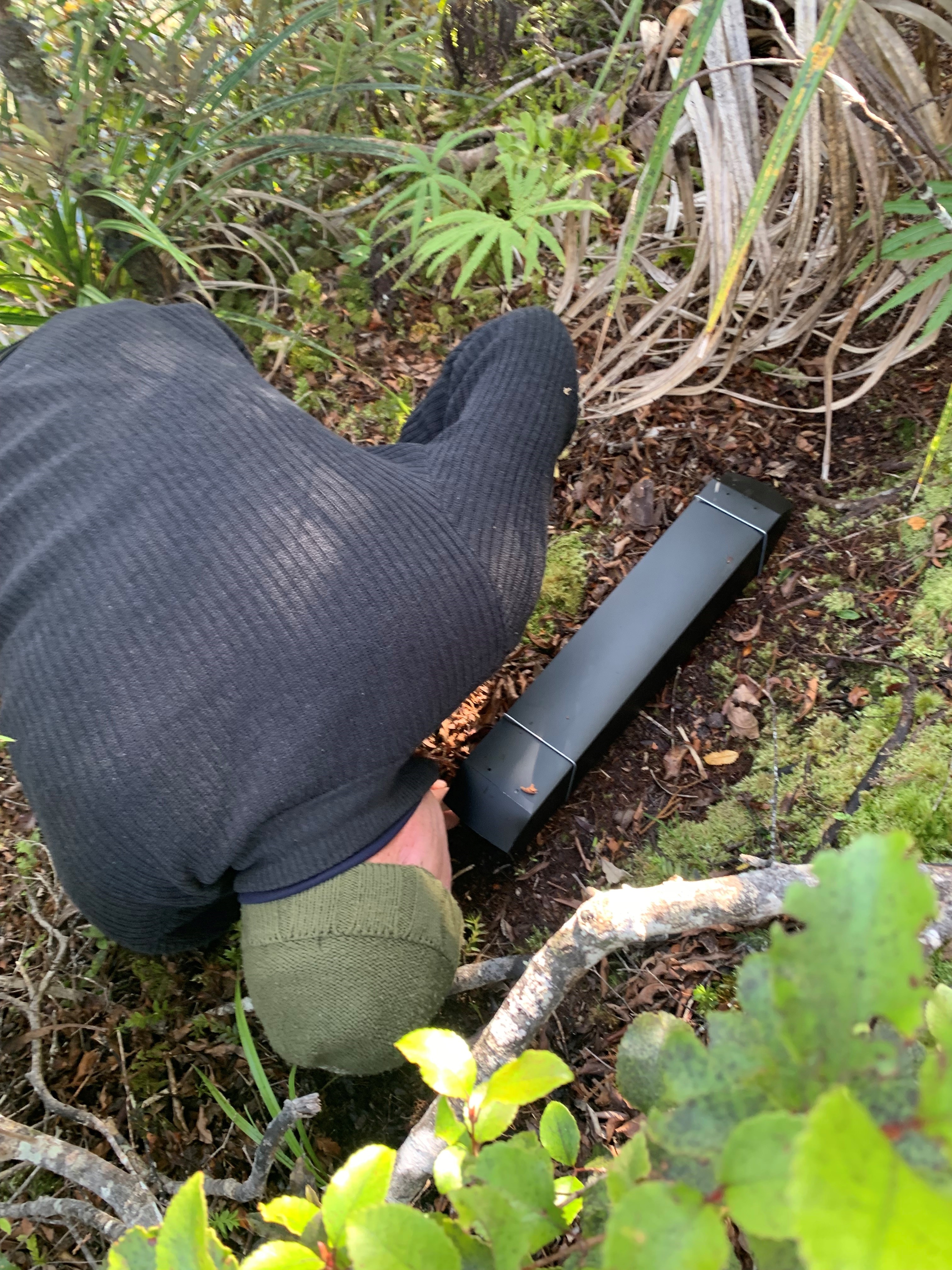 Tracker tunnel